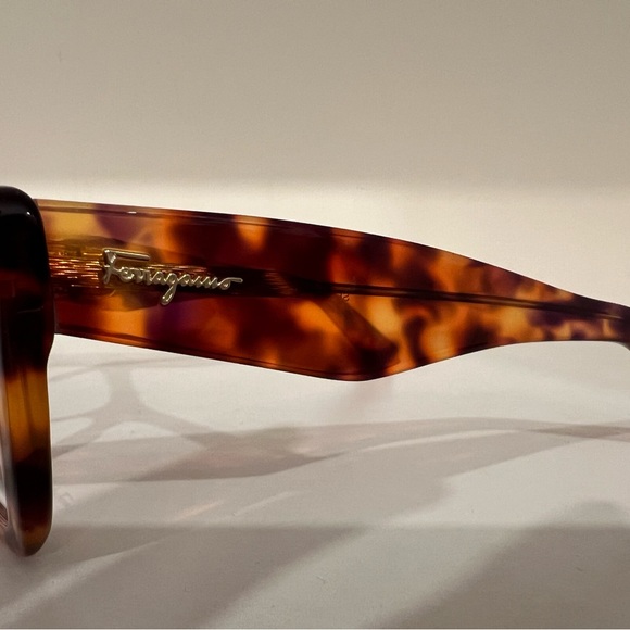 New Ladies Ferragamo eyeglasses style SF 2865 in Tort size 55 - Picture 7 of 8